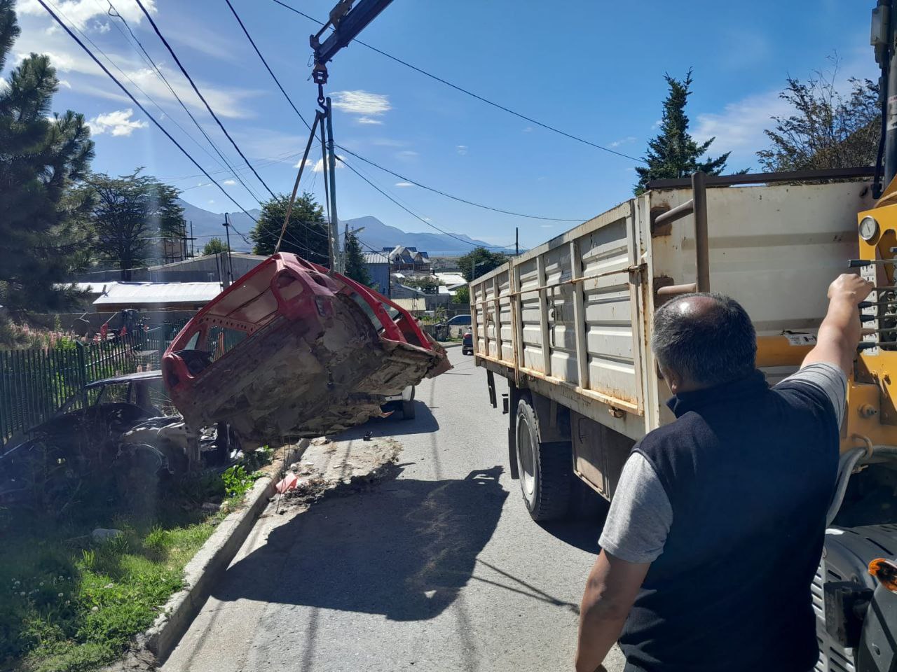 Operativo de remoción de chatarra en Ushuaia