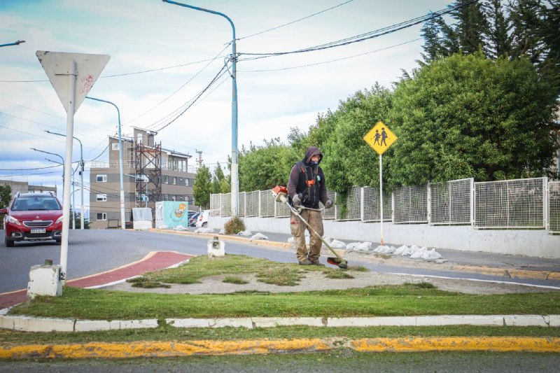 Ushuaia, tareas de limpieza en diferentes sectores