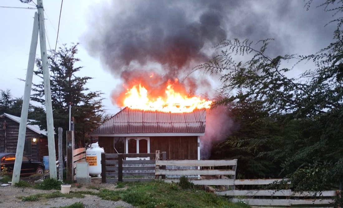 Incendiaron una vivienda en Tolhuin y la dueña manifestó su indignación