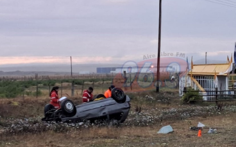 Conductor dijo &#8220;perdí el control&#8221;, y volcó en la Ruta n°3