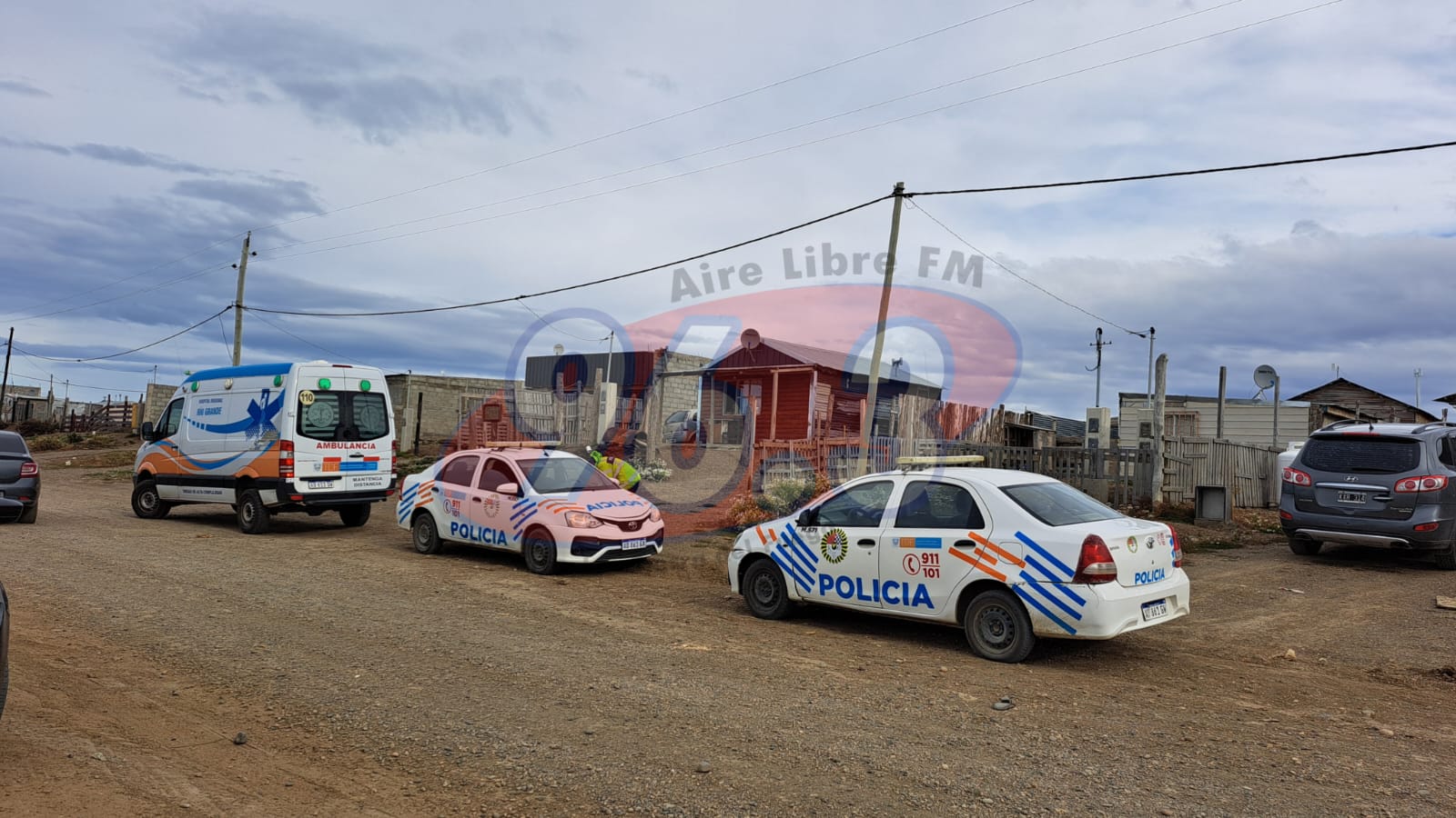 Un hombre fue detenido por agredir a una persona con arma blanca y posteriormente golpear a un policía