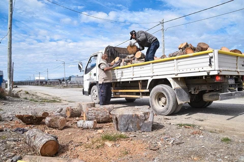 Tolhuin, actualizan el padrón de beneficiarios del servicio de leña